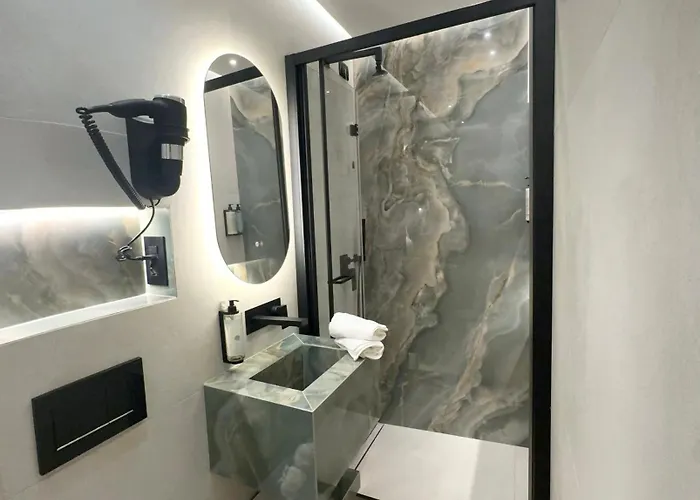 Luxury 56 בית הארחה